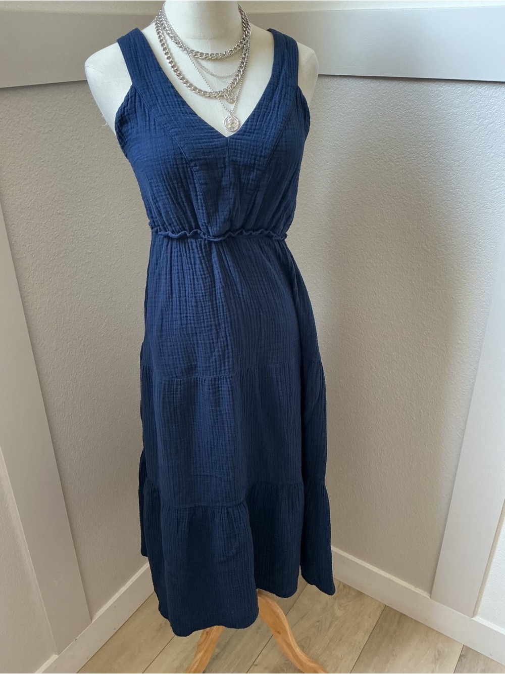 Steve Madden Navy Tiered V-Neck Midi Dress with Cross Back - Picture 2 of 8